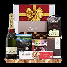 Moet & Chandon Gourmet Hamper